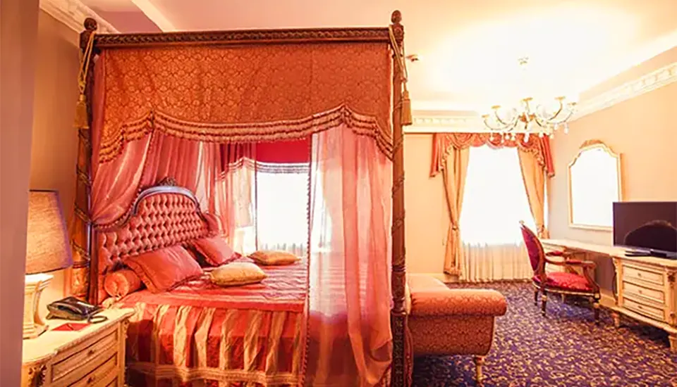 هتل اینتوریست پالاس باتومی